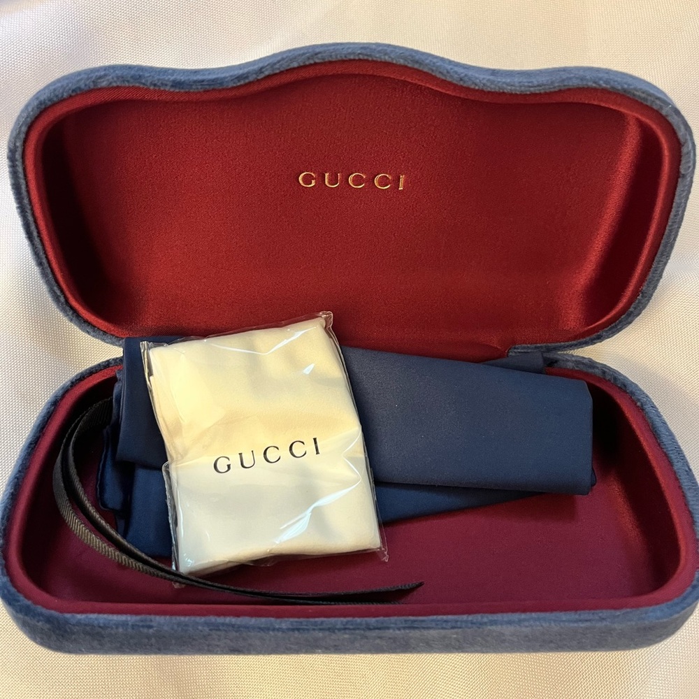 Gucci hard shell sunglasses case